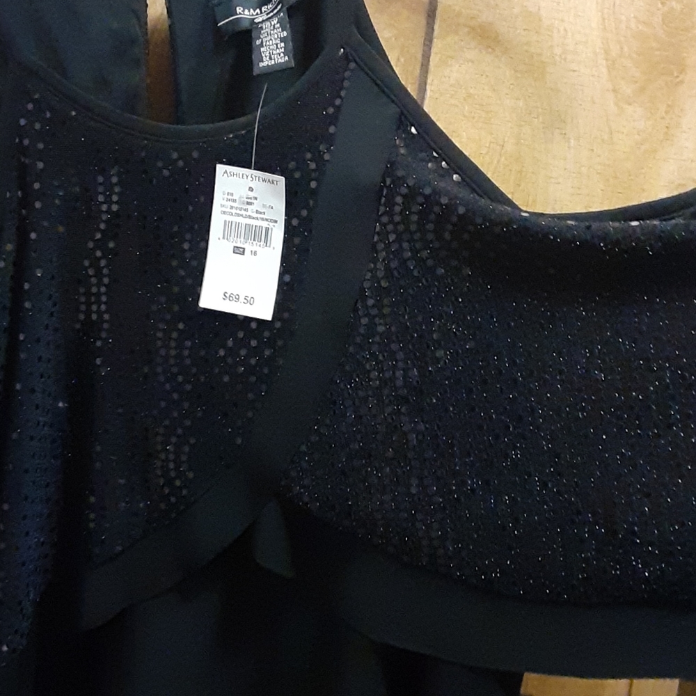 Dress - Picture 3 of 3